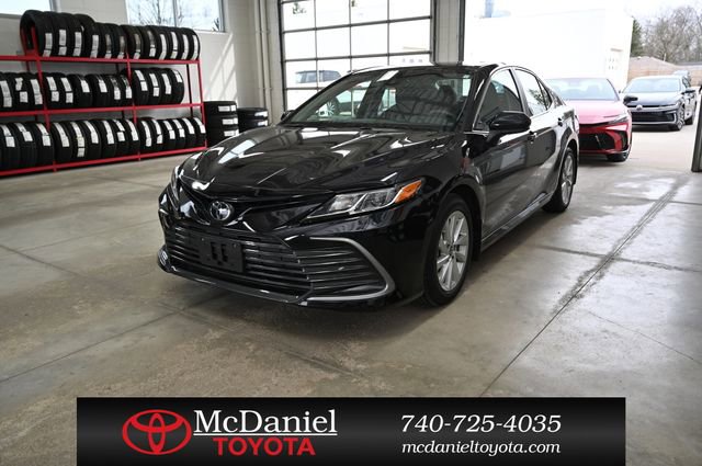 Used 2023 Toyota Camry LE image 1