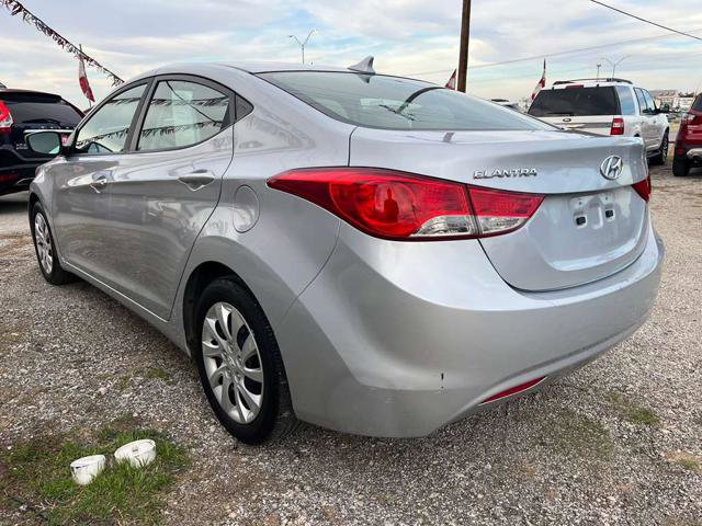 Used 2011 Hyundai Elantra GLS image 5