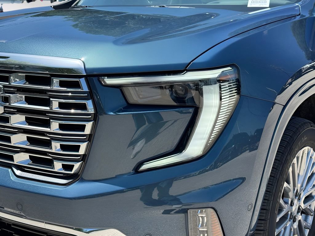 New 2026 GMC Acadia Denali w/ Super Cruise Package FWD image 3