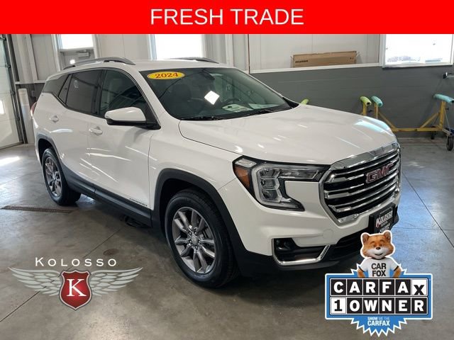 Used 2024 GMC Terrain SLT image 1