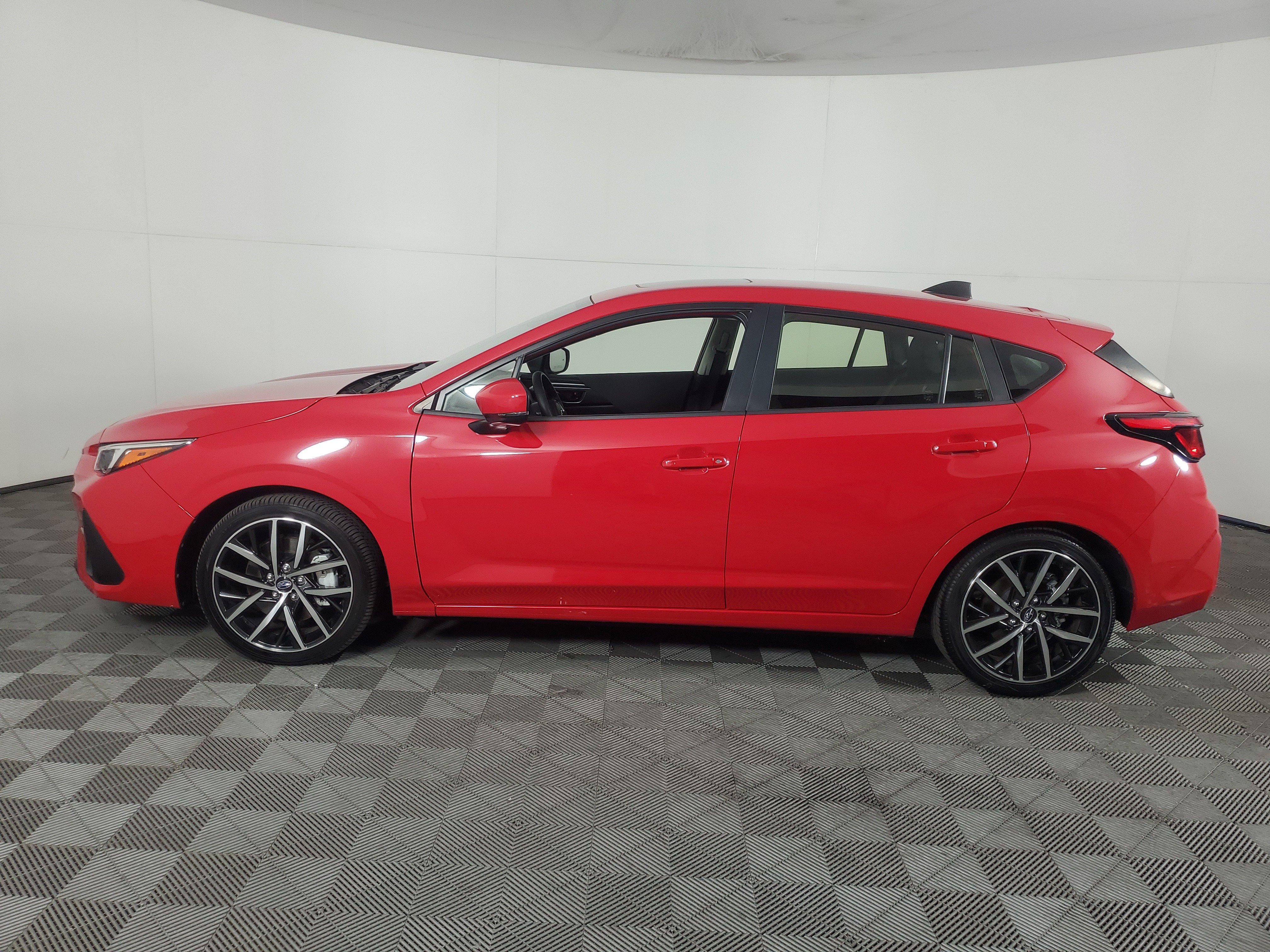 Used 2024 Subaru Impreza 2.0i Sport AWD/4WD image 7