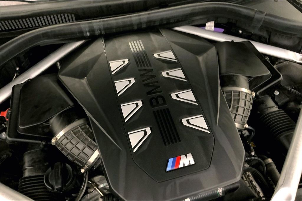 Certified 2025 BMW X7 M60i image 31