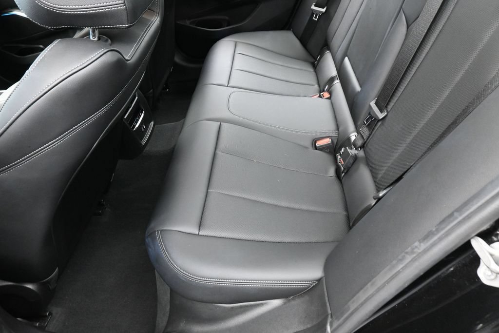 Used 2026 BMW 330i Sedan w/ Convenience Package RWD image 33