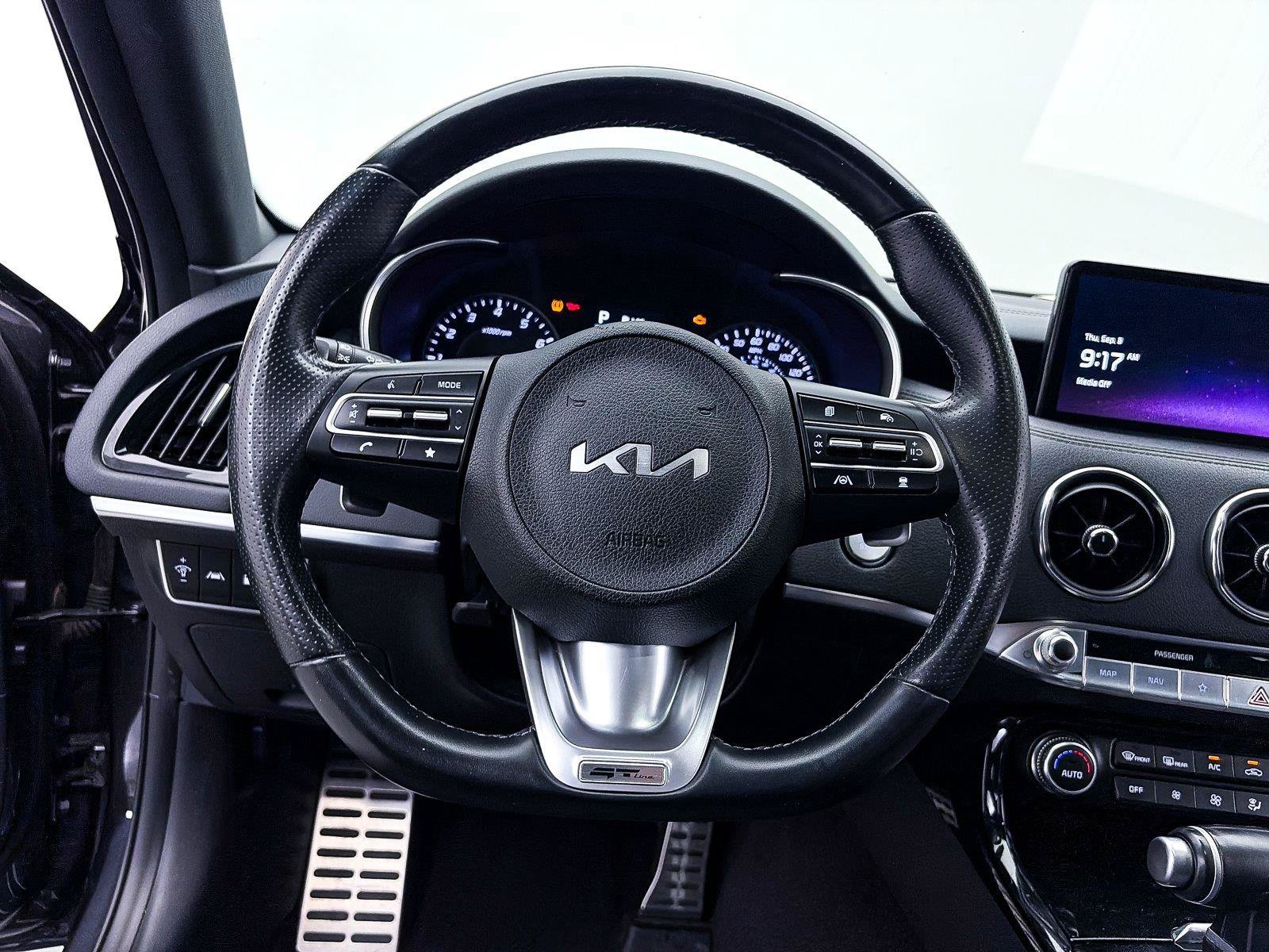 Certified 2023 Kia Stinger GT-Line RWD image 29