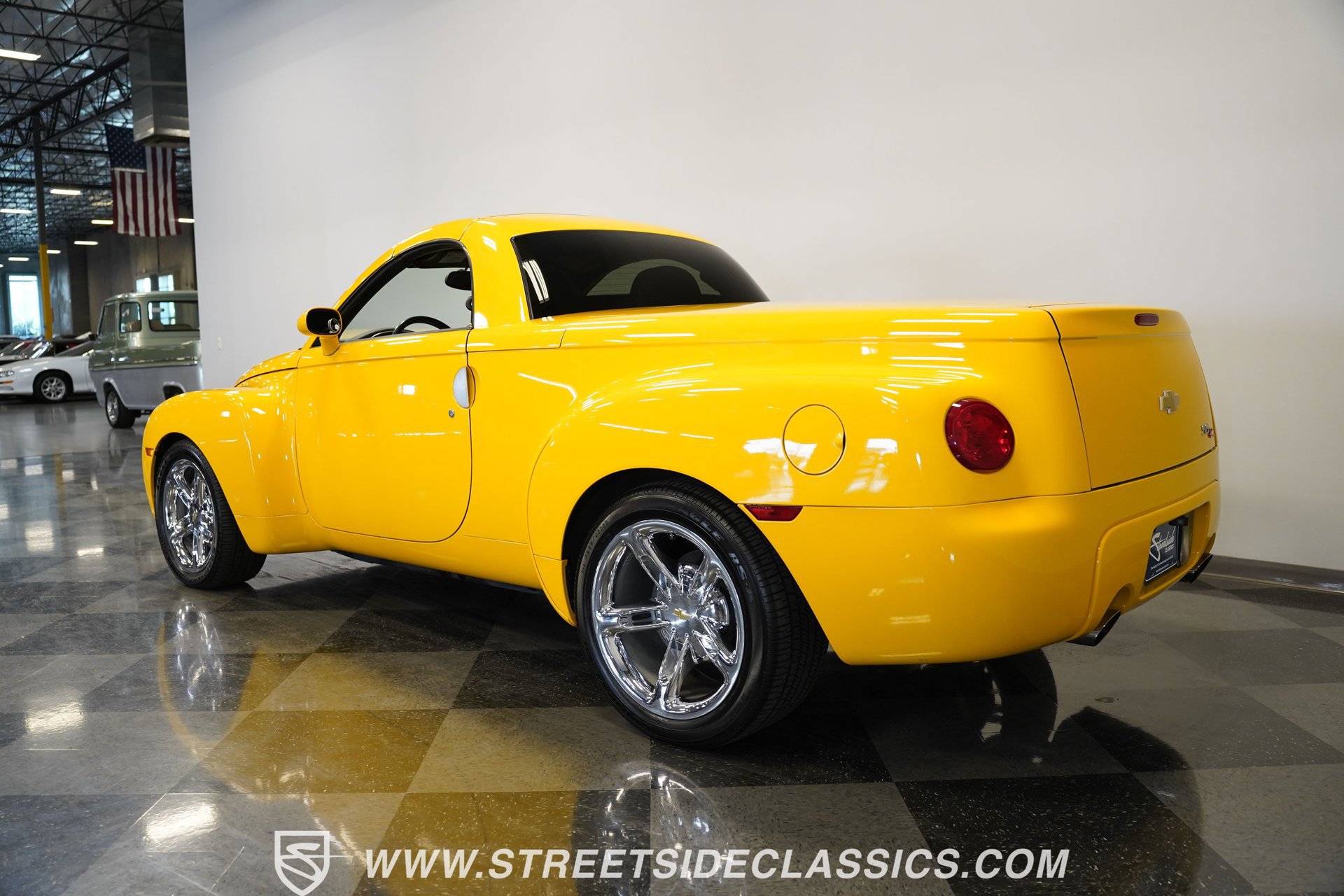 Used 2005 Chevrolet SSR w/ Preferred Equipment Group image 14