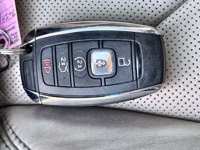 Used 2018 Lincoln MKX Reserve FWD image 21