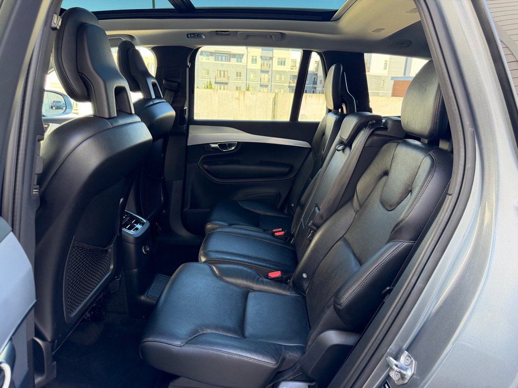Used 2016 Volvo XC90 T8 Momentum w/ Vision Package AWD/4WD image 24