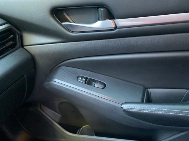 Used 2022 Nissan Altima 2.5 SV FWD image 17