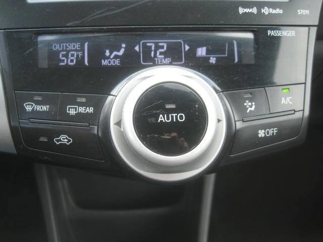 Used 2013 Toyota Prius V Five image 27