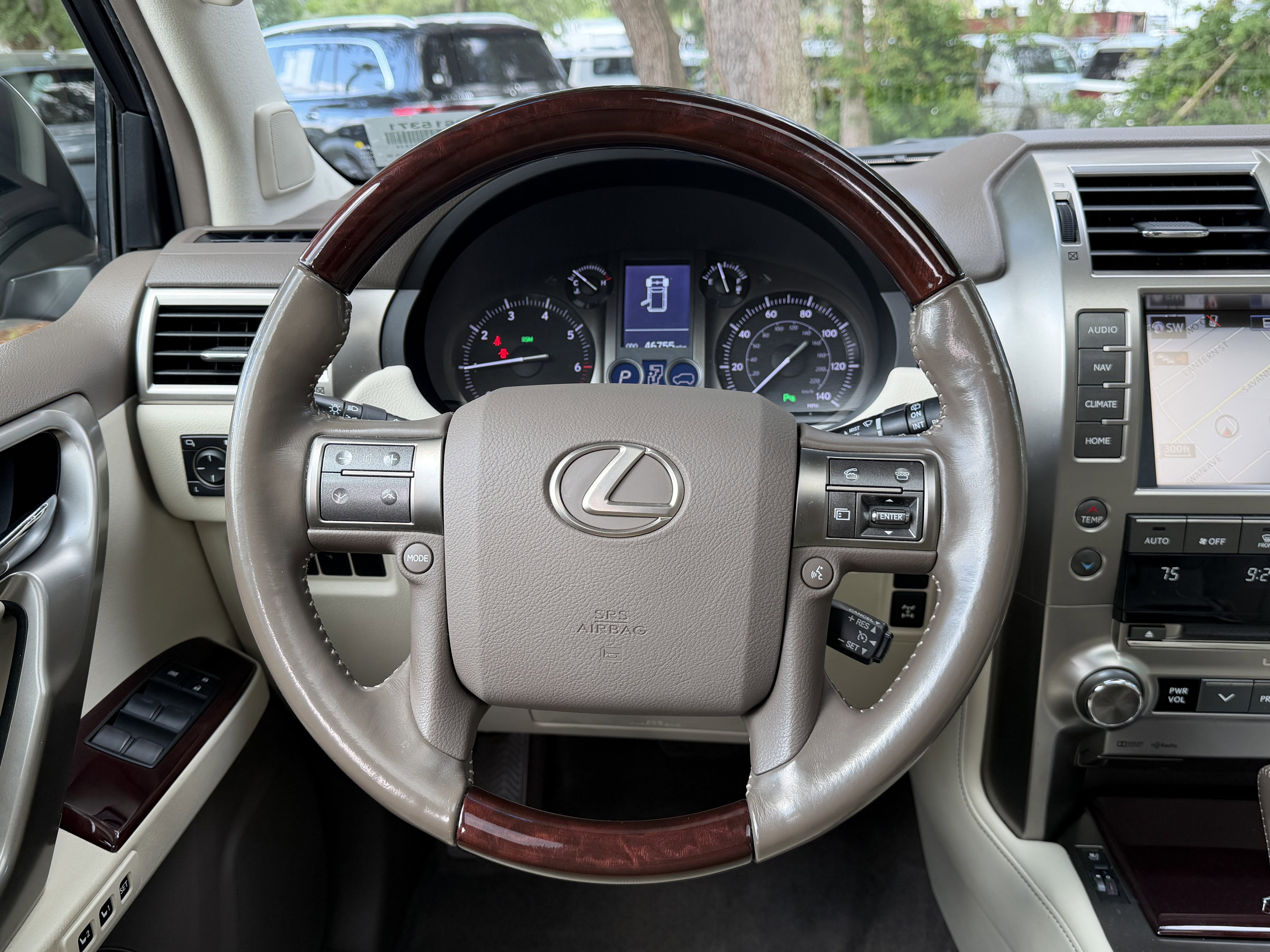 Used 2019 Lexus GX 460 Premium AWD/4WD image 34