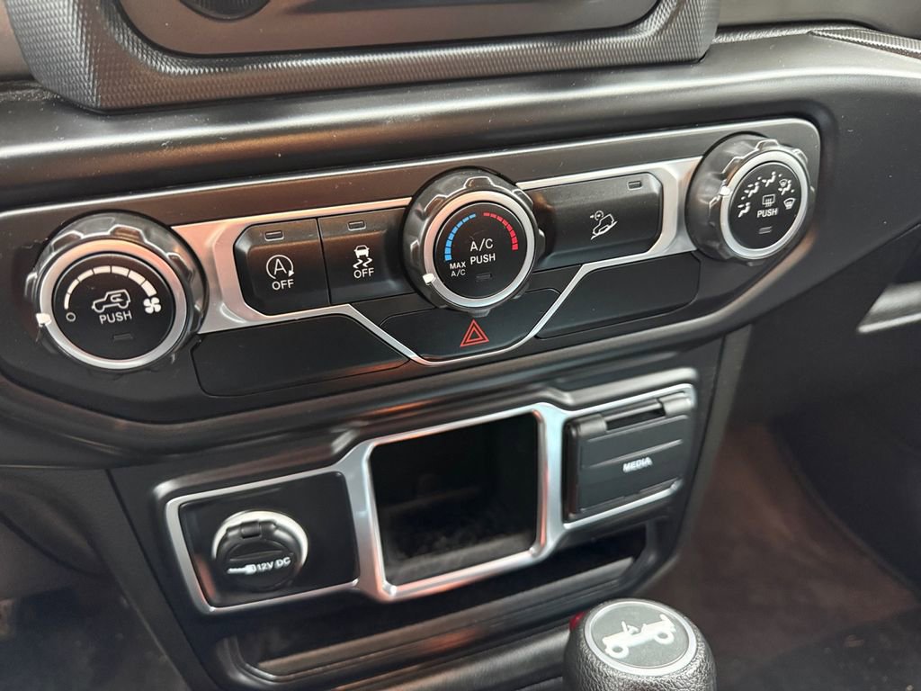 Used 2020 Jeep Wrangler Sport image 12