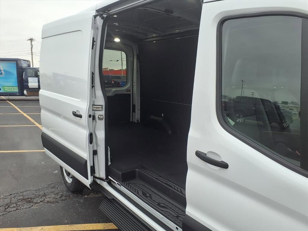 New 2026 Ford Transit 250 148 Medium Roof w/ Load Area Protection Package image 23
