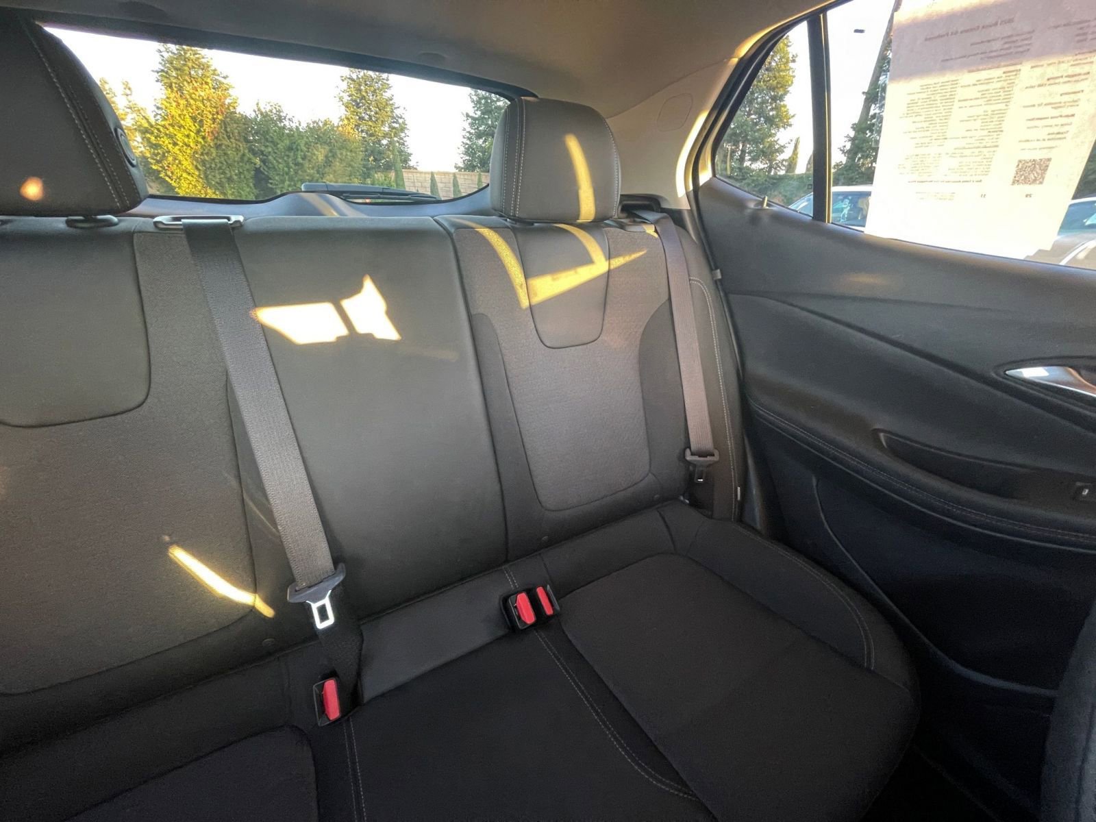 Used 2025 Buick Encore GX Preferred image 37