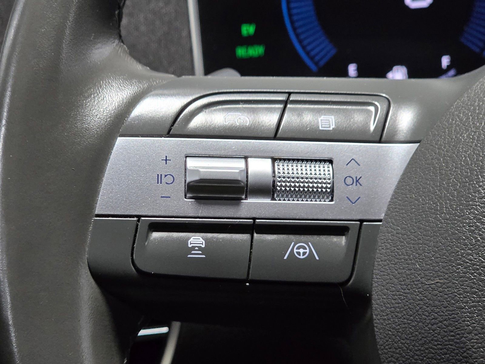 Certified 2025 Hyundai Sonata SEL FWD image 32