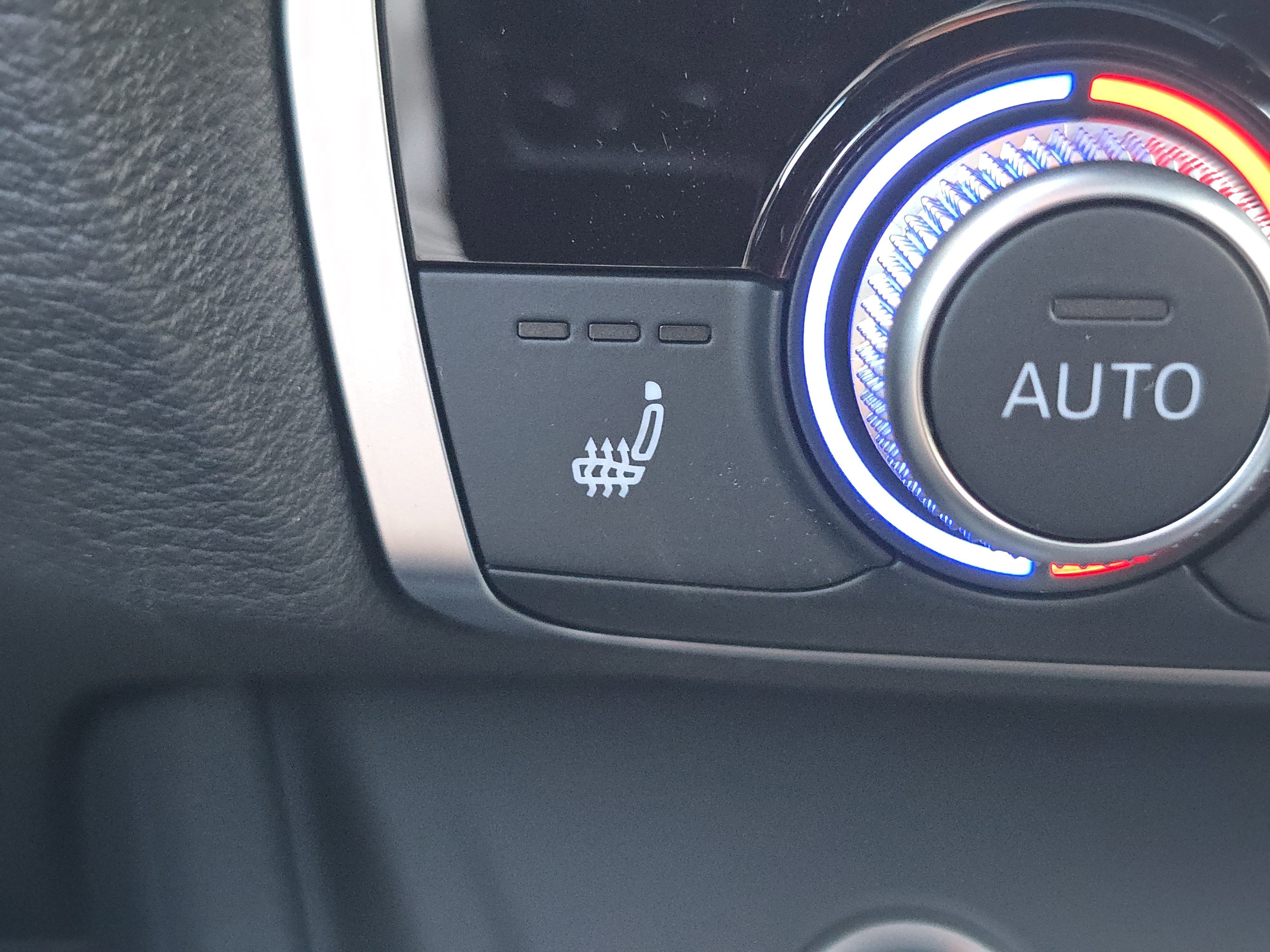 New 2025 Audi Q3 2.0T Premium image 12