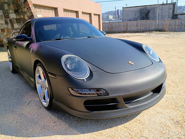 Used 2005 Porsche 911 Carrera S RWD image 2