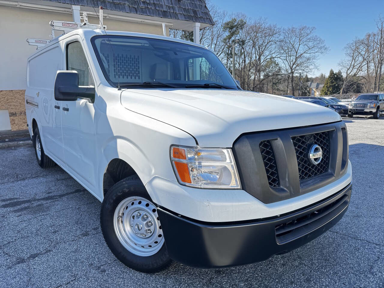 Used 2018 Nissan NV 2500 SV image 3