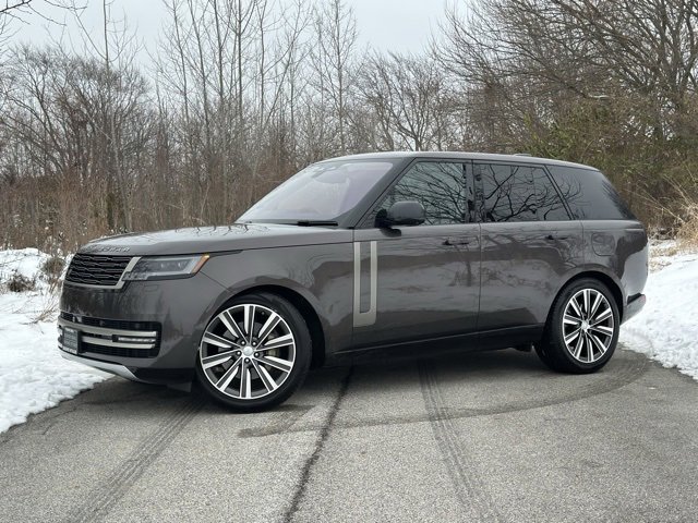 Used 2023 Land Rover Range Rover SE image 1