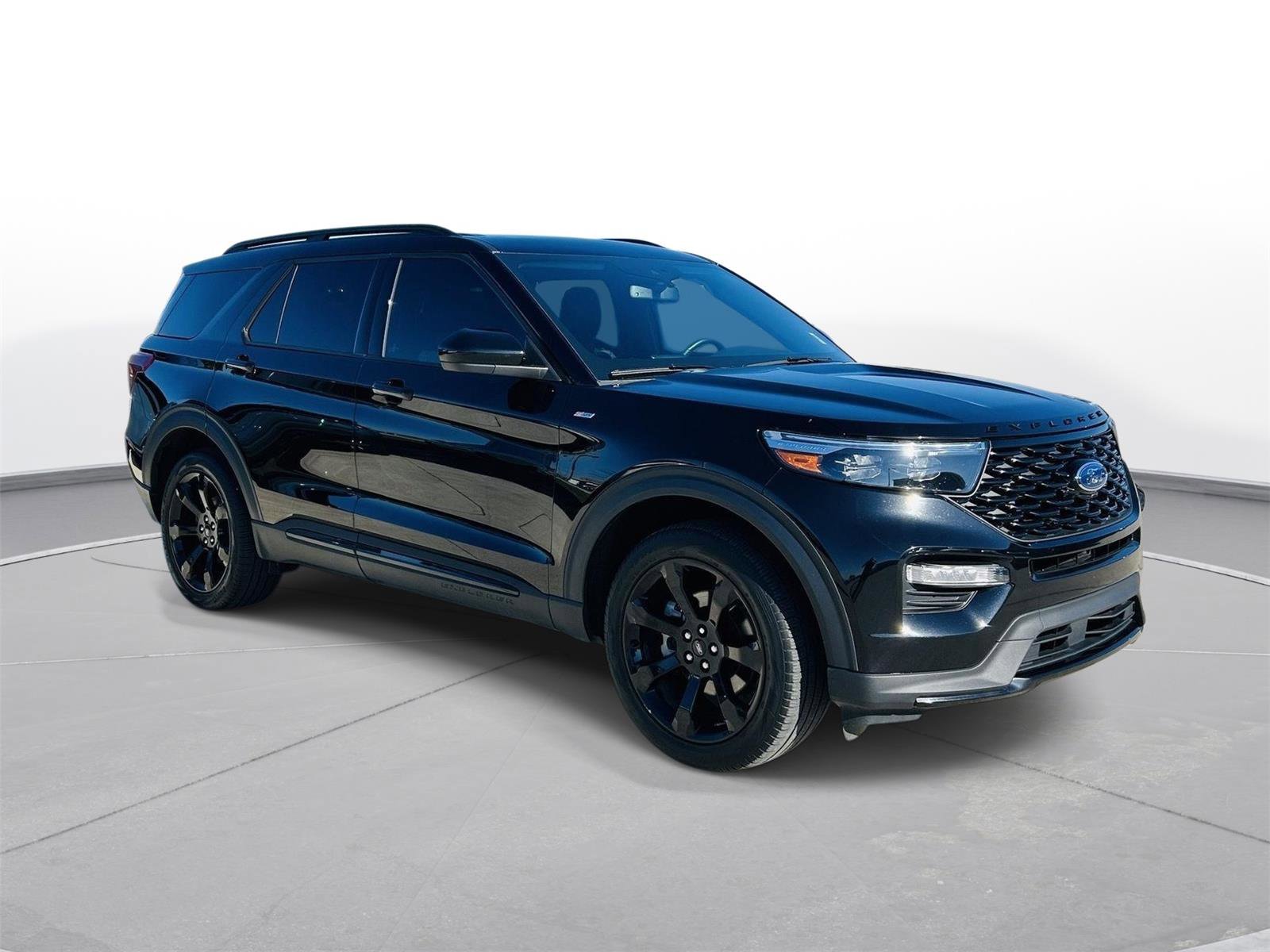 Used 2023 Ford Explorer ST-Line w/ Class IV Trailer Tow Package image 2