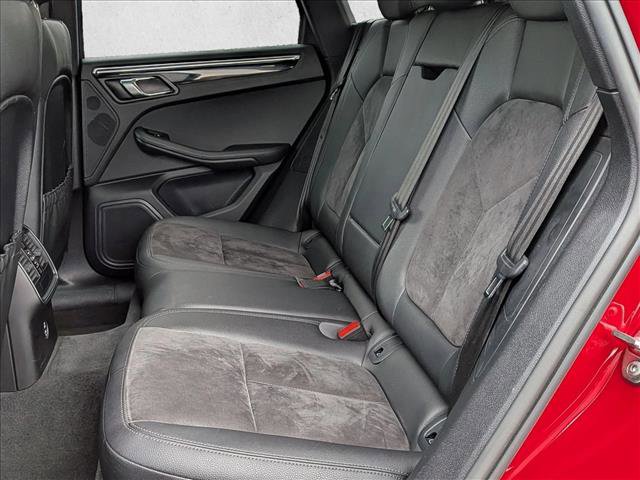 Used 2020 Porsche Macan image 17