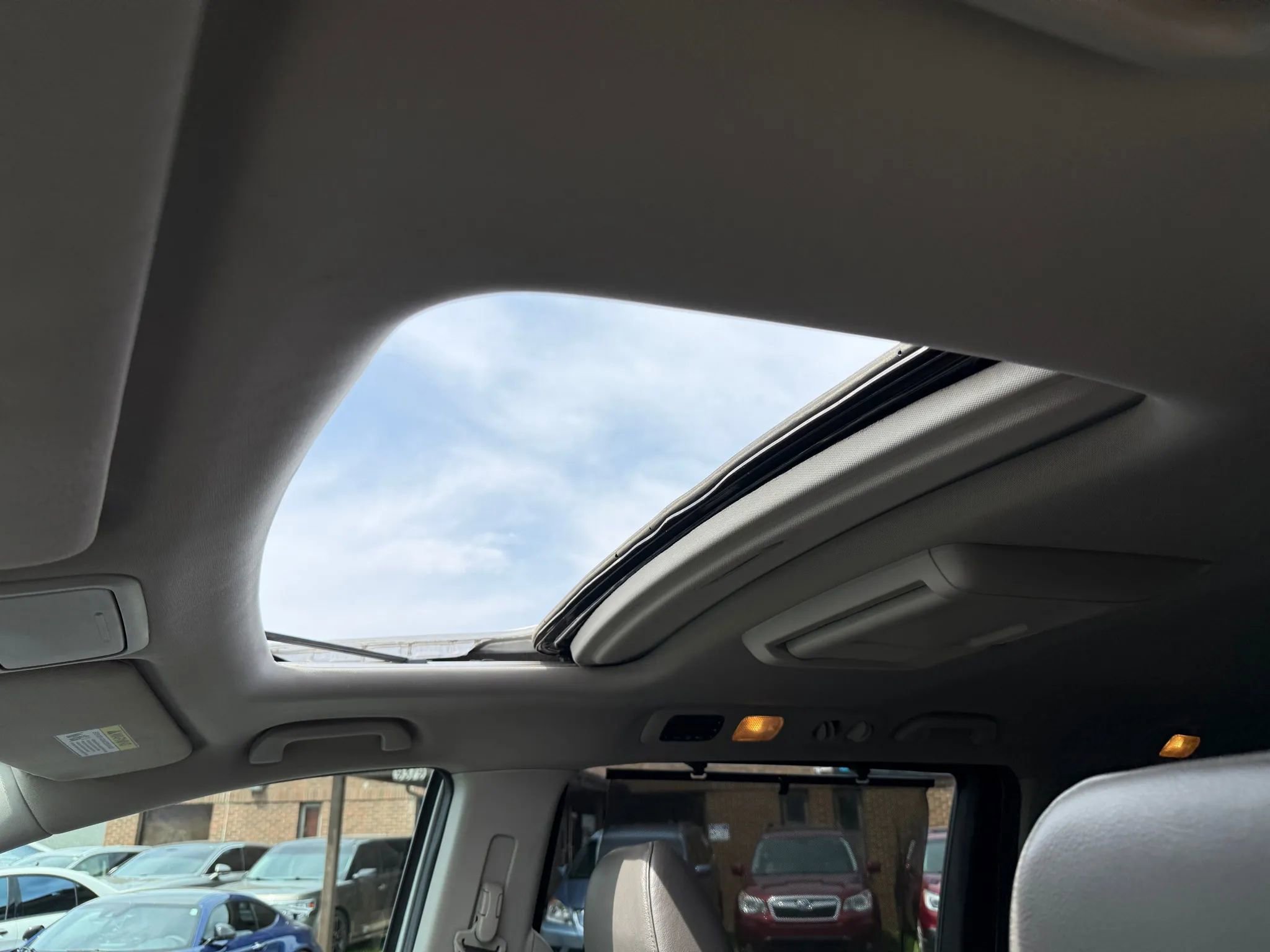 Used 2015 Honda Odyssey Touring Elite image 35