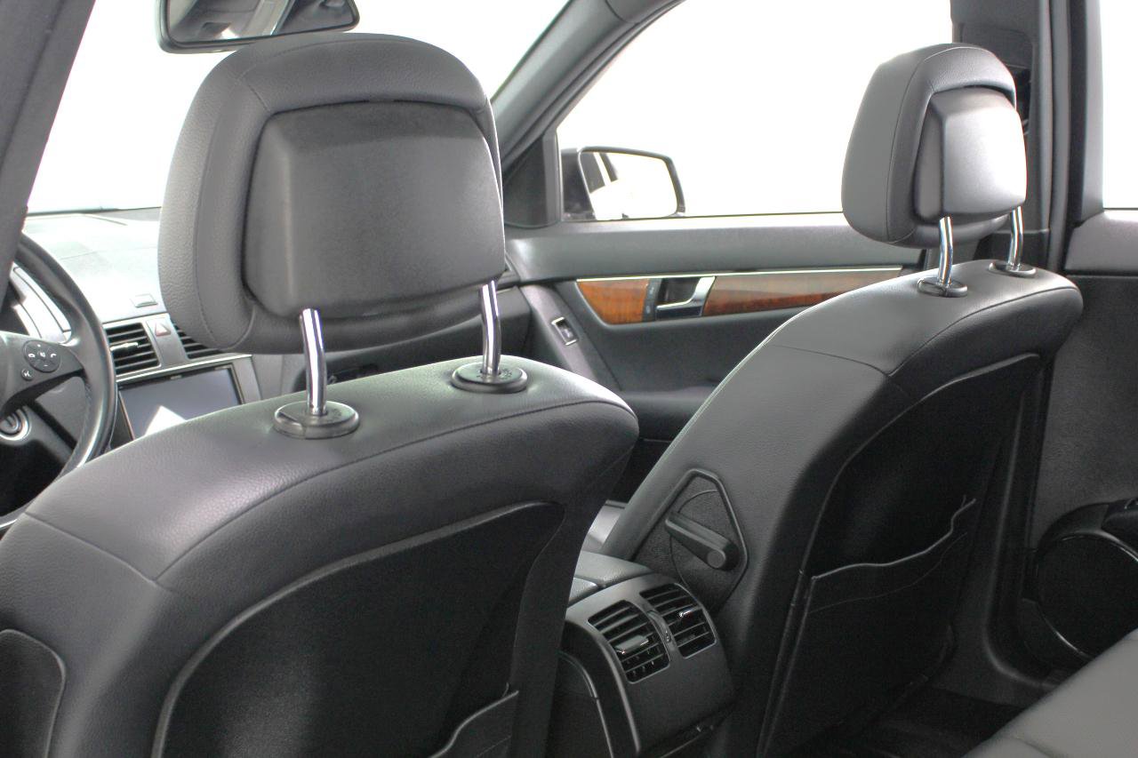 Used 2011 Mercedes-Benz C 300 Sedan image 37