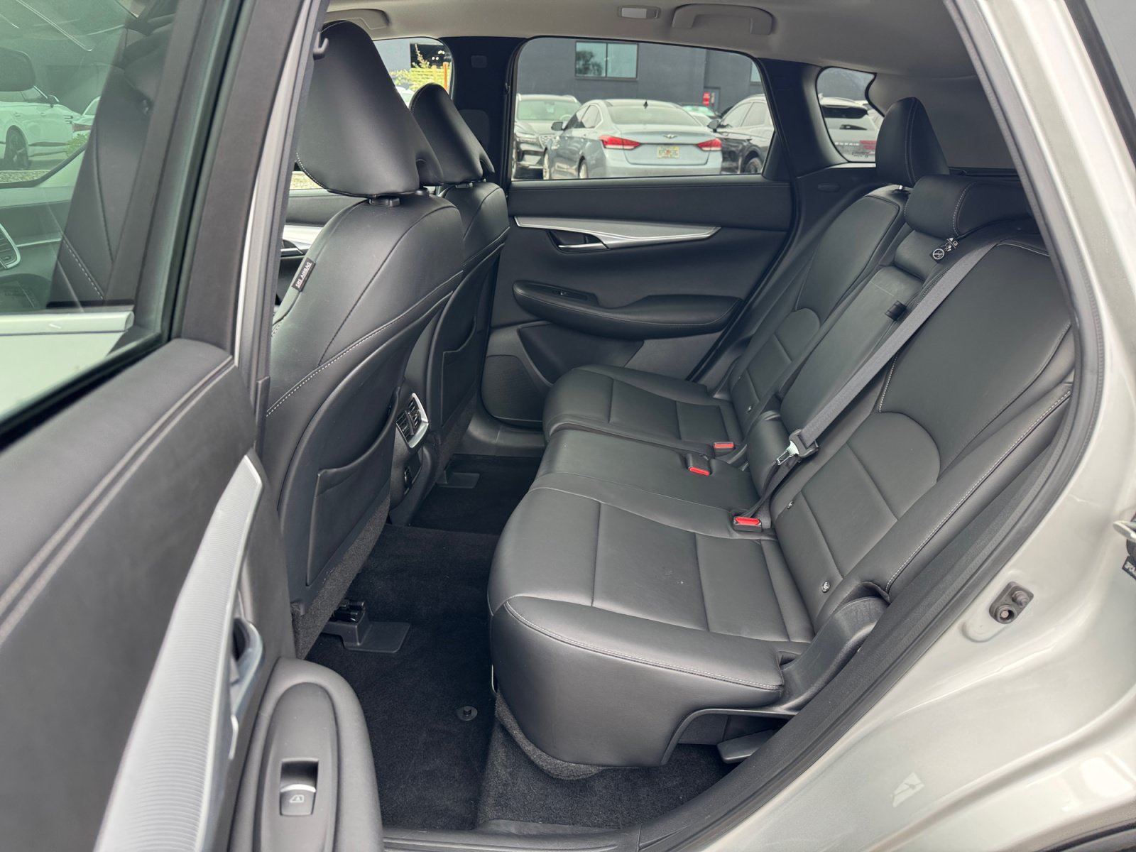 Used 2019 INFINITI QX50 Luxe w/ Protection Package FWD image 17