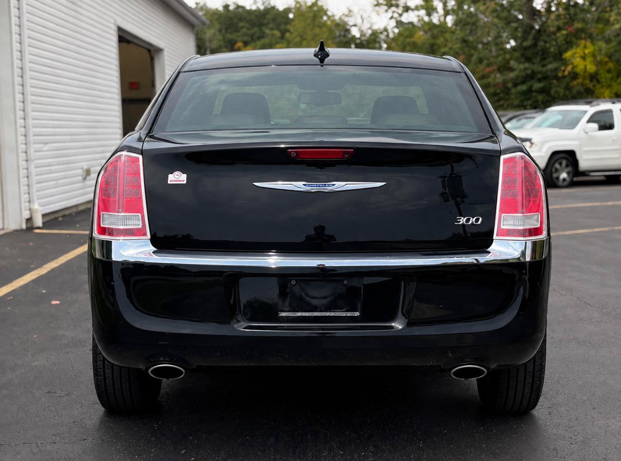 Used 2012 Chrysler 300 Limited RWD image 7