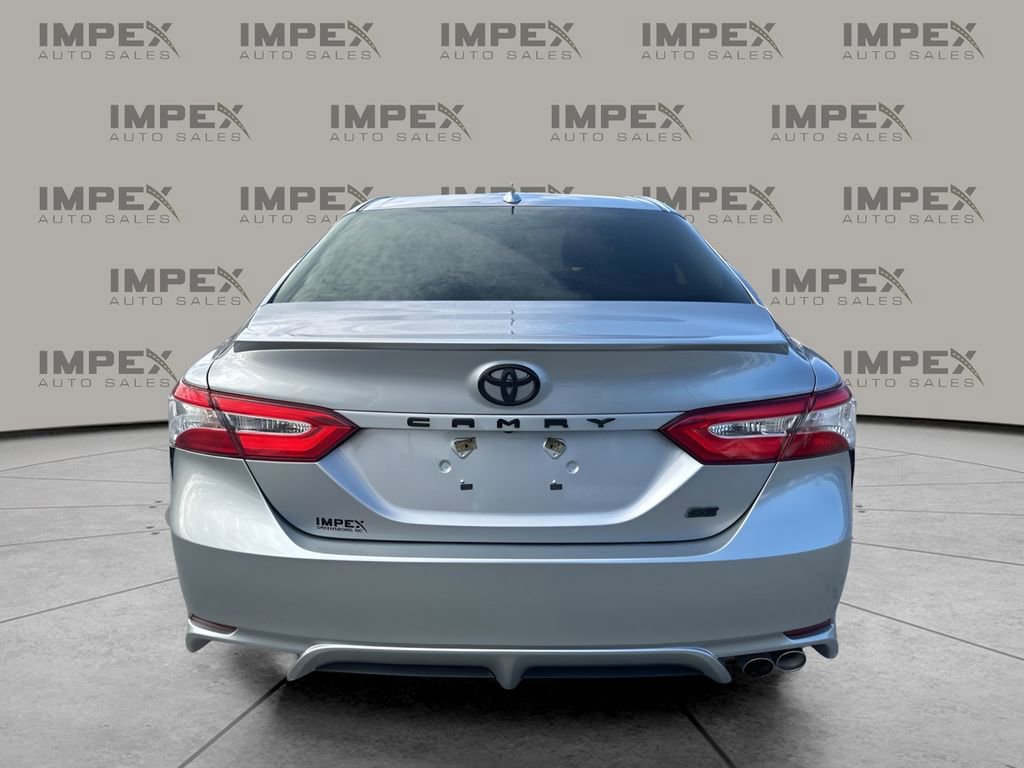 Used 2020 Toyota Camry SE image 4