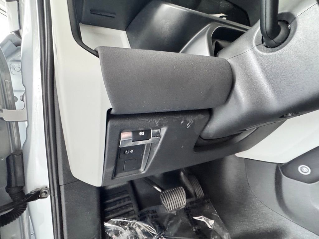 Used 2023 Land Rover Defender 110 S image 39