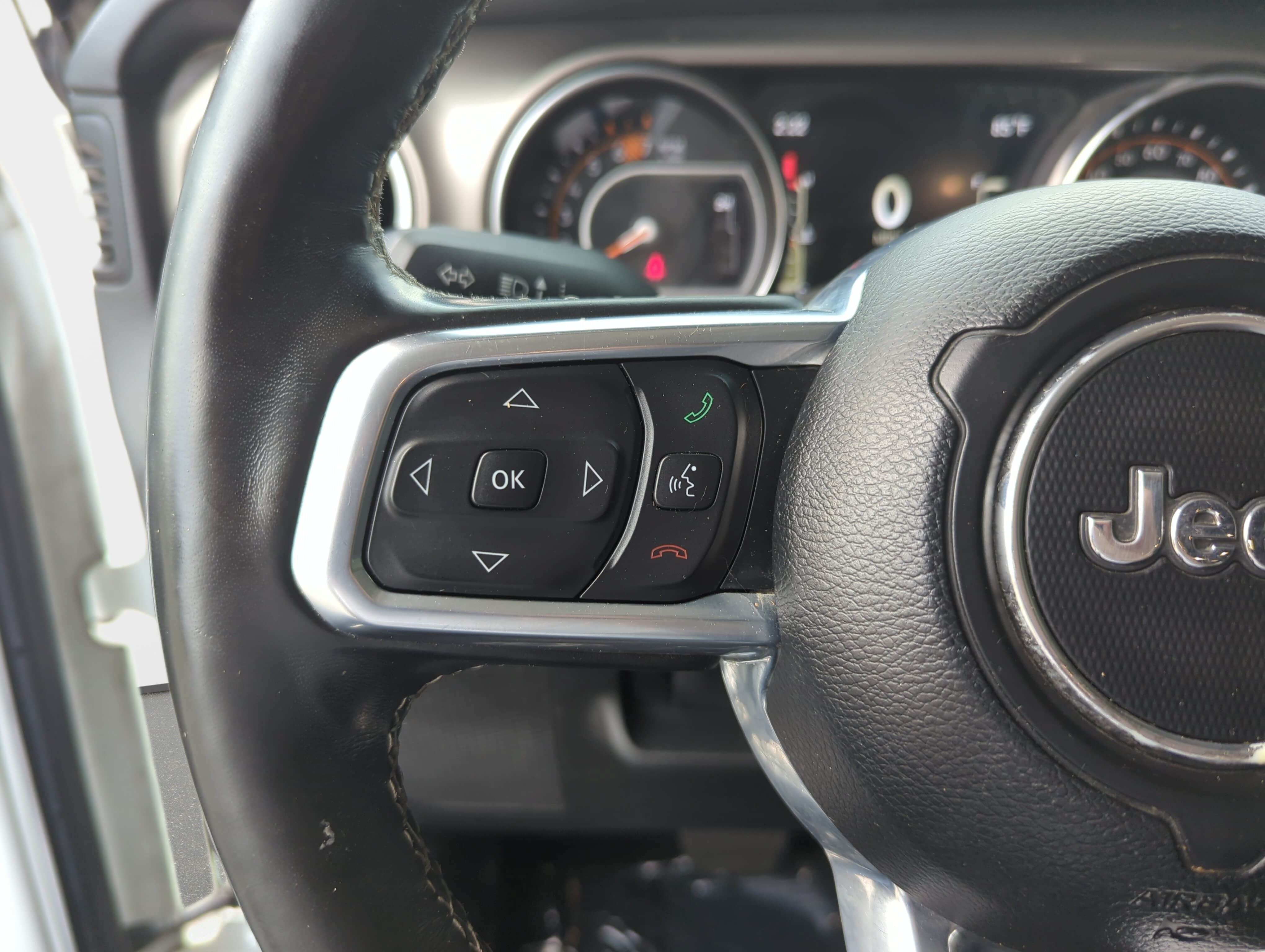 Used 2021 Jeep Wrangler Unlimited Sahara AWD/4WD image 15