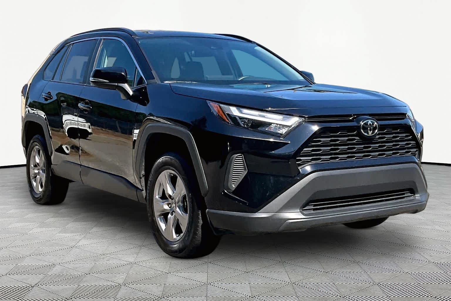 Certified 2025 Toyota RAV4 XLE FWD image 3