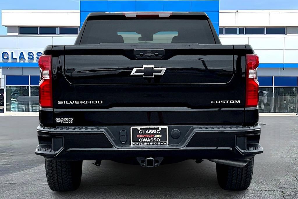 New 2026 Chevrolet Silverado 1500 Custom AWD/4WD image 4