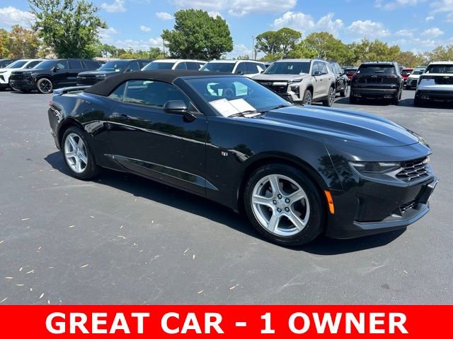 Used 2023 Chevrolet Camaro LT image 1