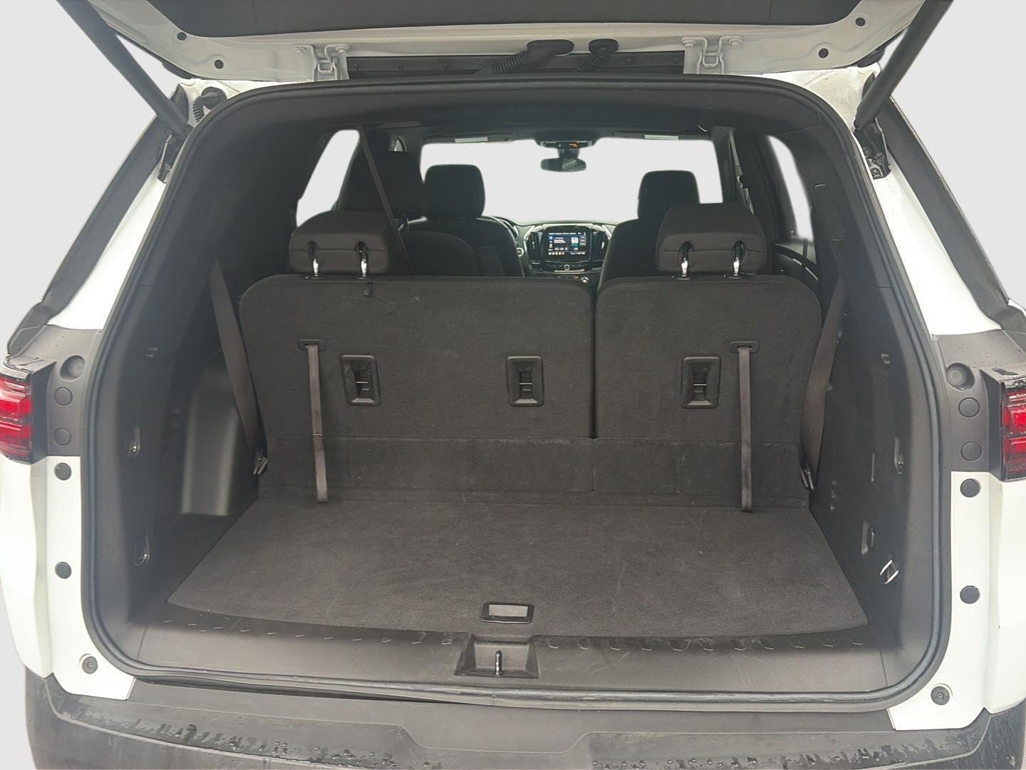 Used 2023 Chevrolet Traverse LT AWD/4WD image 8