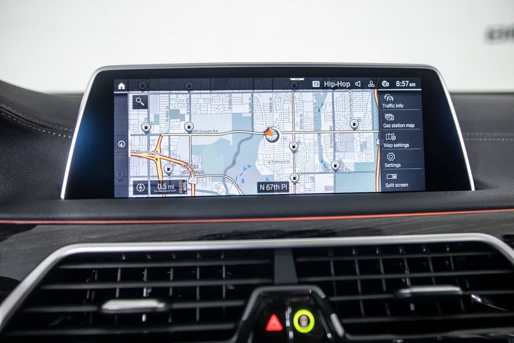 Used 2022 BMW 750i xDrive w/ M Sport Package image 29