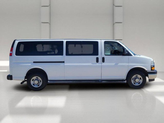 Used 2021 Chevrolet Express 3500 LT w/ LT Preferred Equipment Group RWD image 4