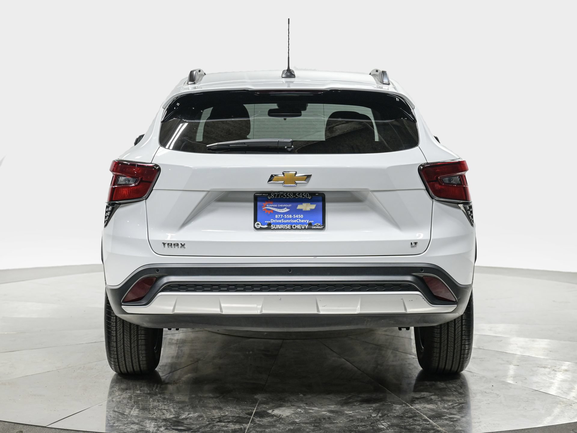 Used 2025 Chevrolet Trax LT w/ Driver Confidence Package FWD image 5