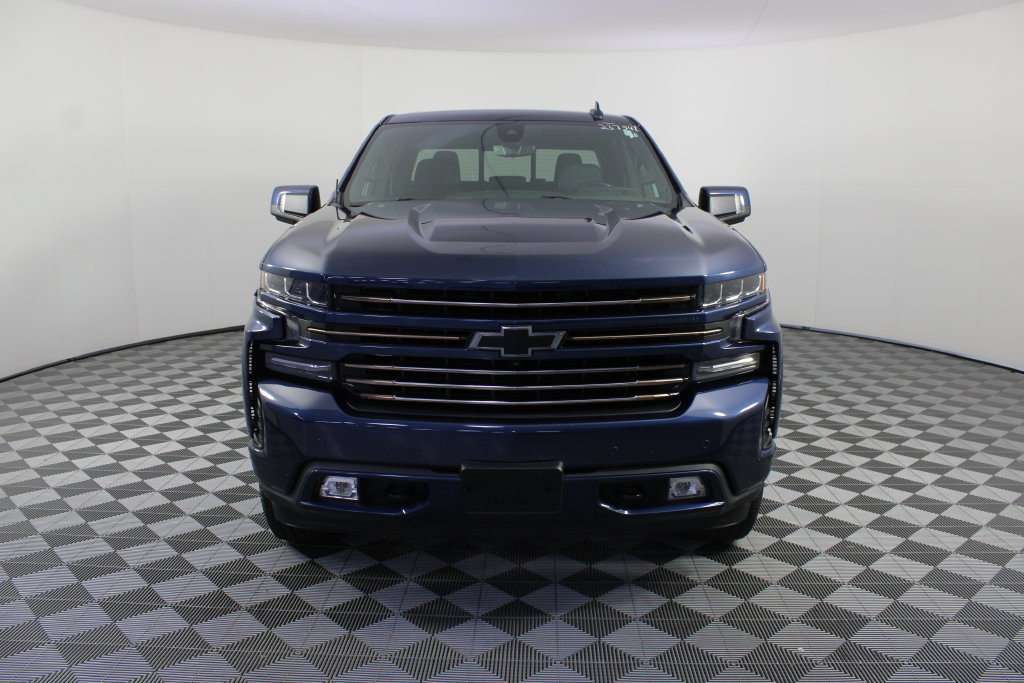 Used 2020 Chevrolet Silverado 1500 High Country w/ Technology Package AWD/4WD image 31
