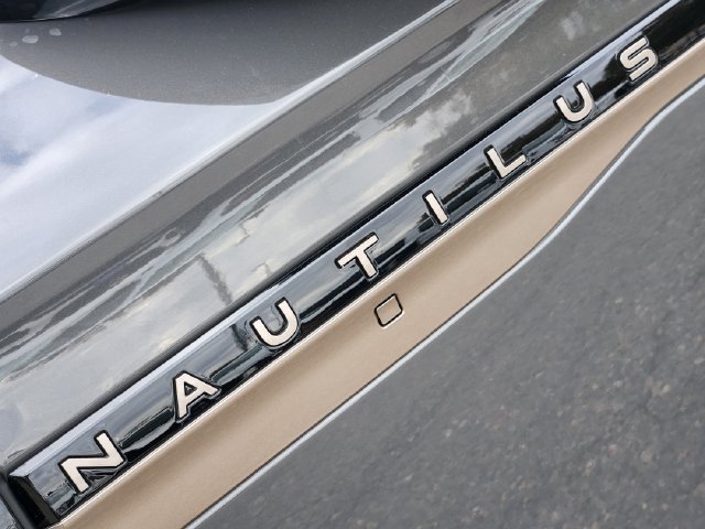 Certified 2024 Lincoln Nautilus Black Label AWD/4WD image 18