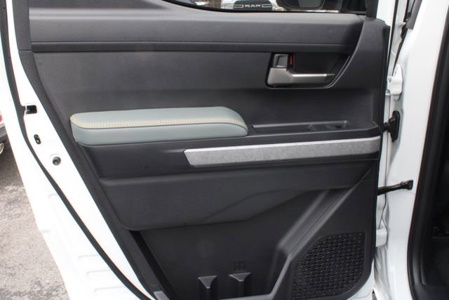 Used 2025 Toyota Tacoma Trailhunter image 35