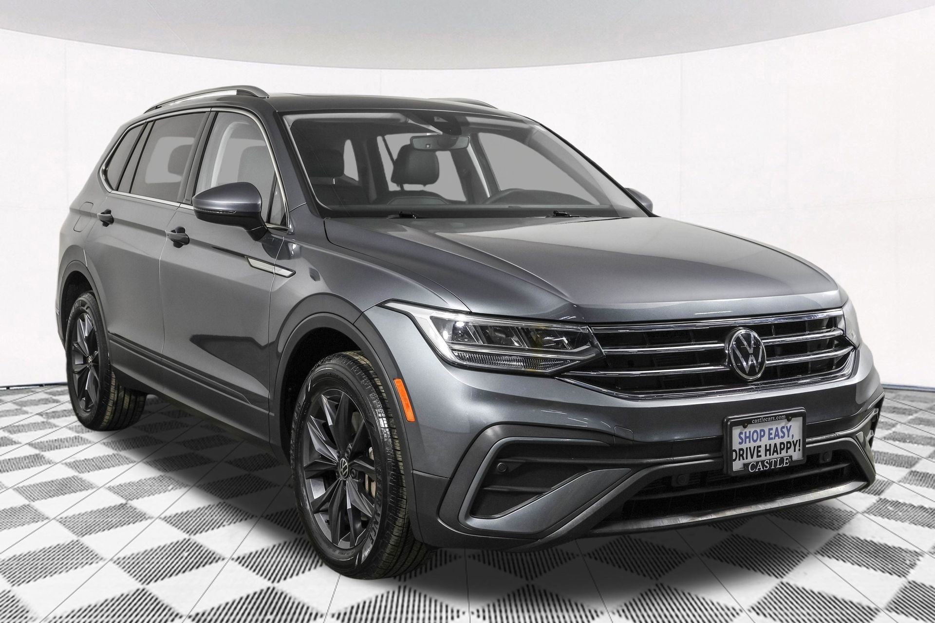 Used 2022 Volkswagen Tiguan SE image 13