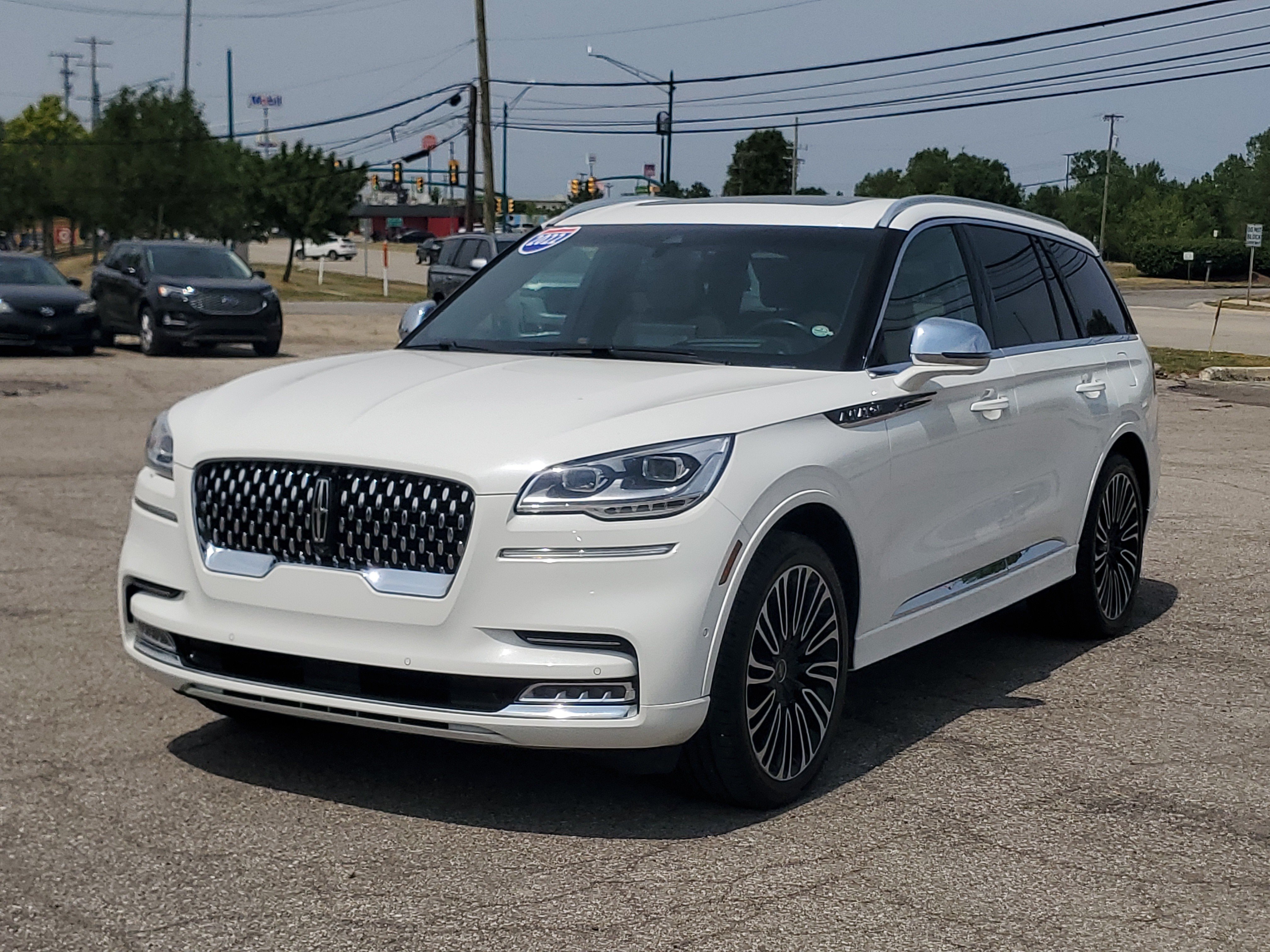 Certified 2022 Lincoln Aviator Black Label w/ Dynamic Handling Package AWD/4WD image 3