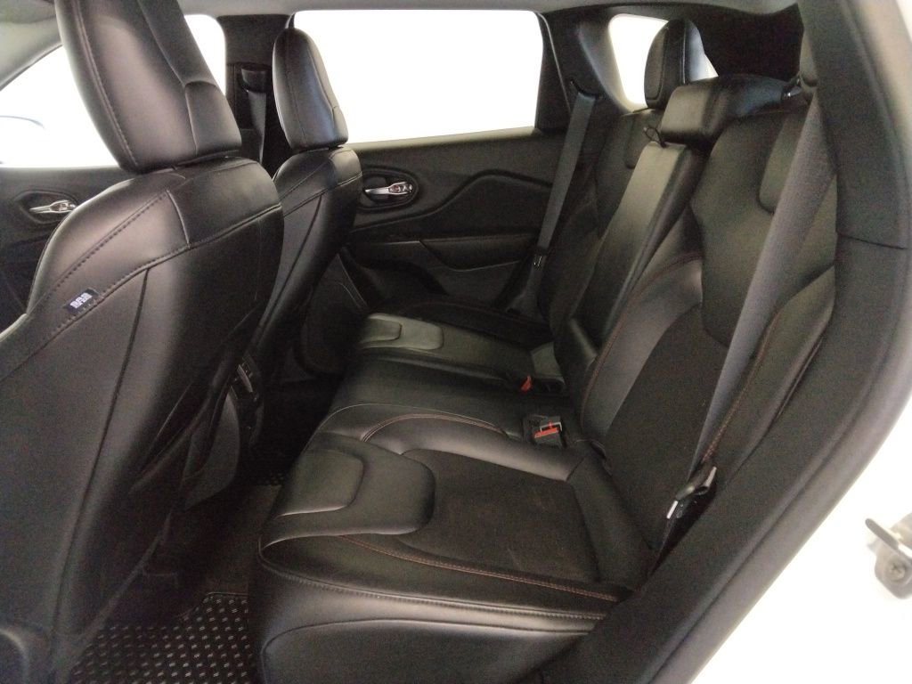 Used 2021 Jeep Cherokee Trailhawk image 39