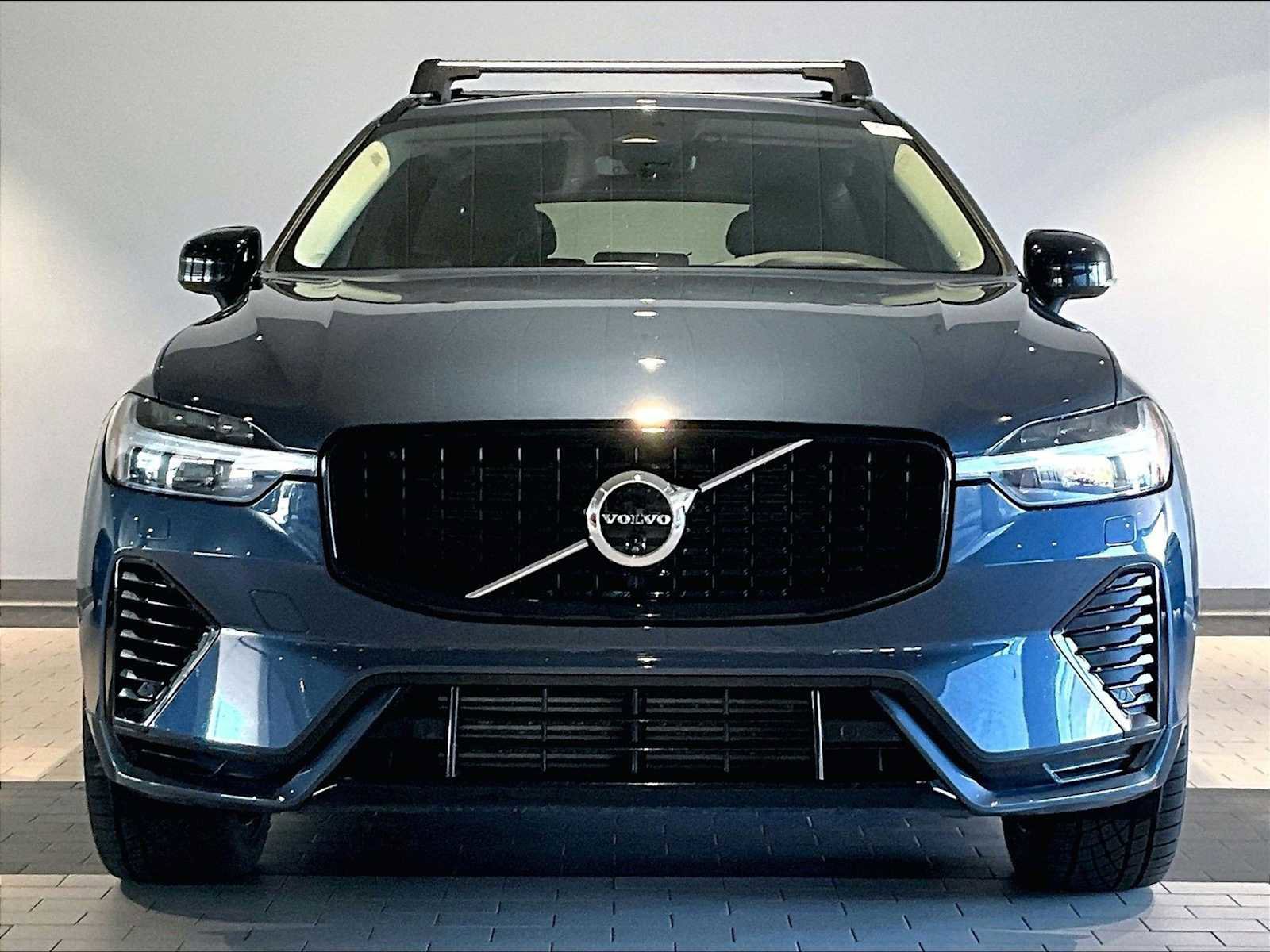Used 2024 Volvo XC60 T8 Ultimate image 13