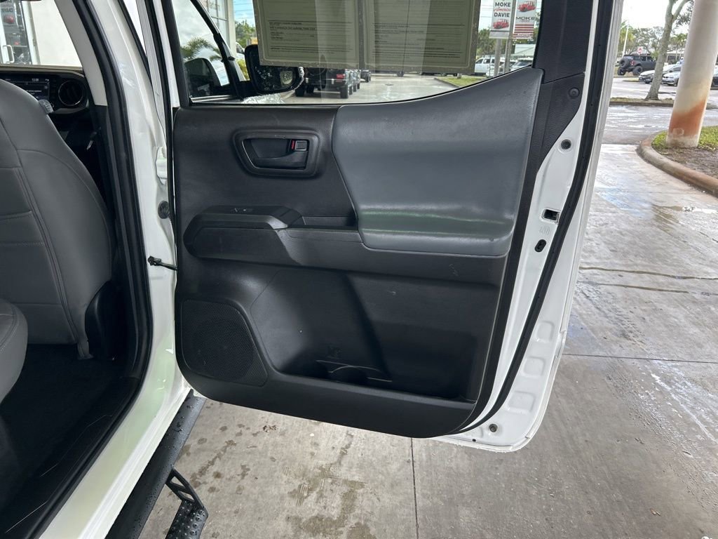 Used 2022 Toyota Tacoma 2WD Double Cab image 29
