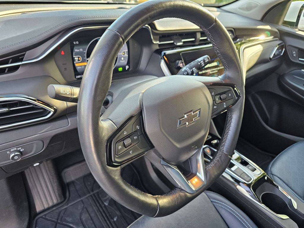 Used 2023 Chevrolet Bolt EUV LT FWD image 25
