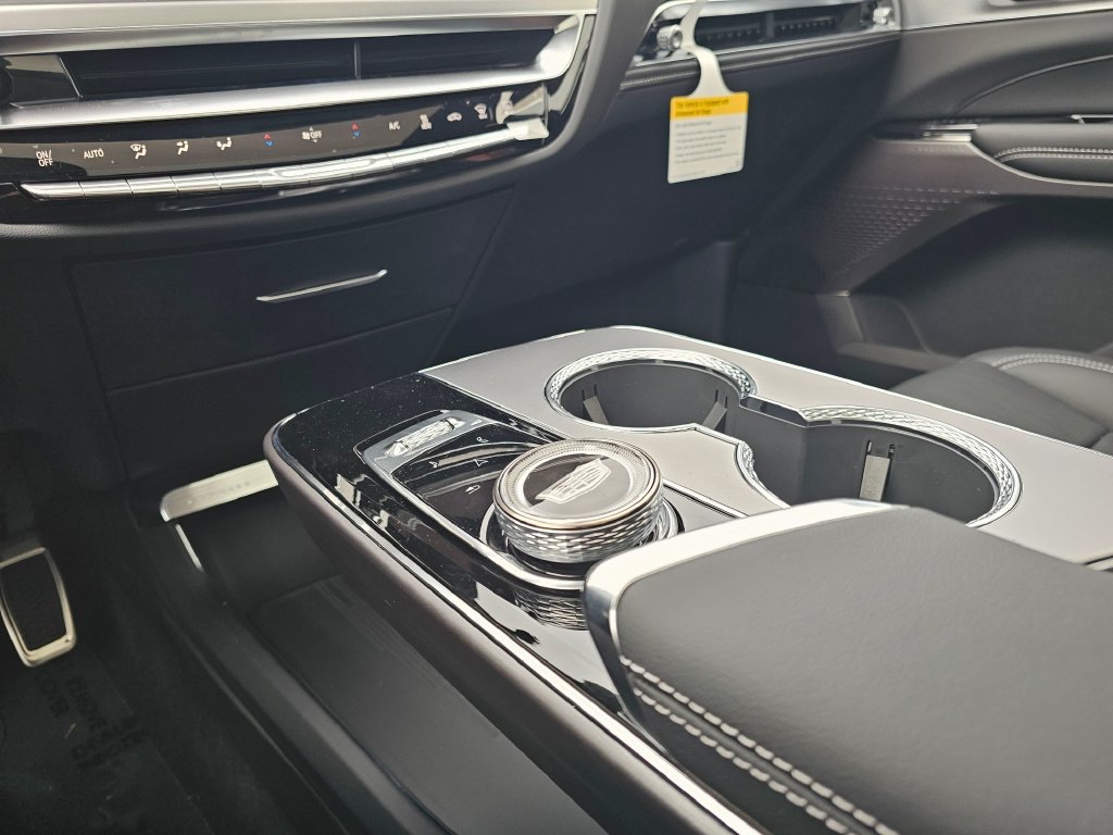 New 2027 Cadillac Lyriq Luxury AWD/4WD image 30