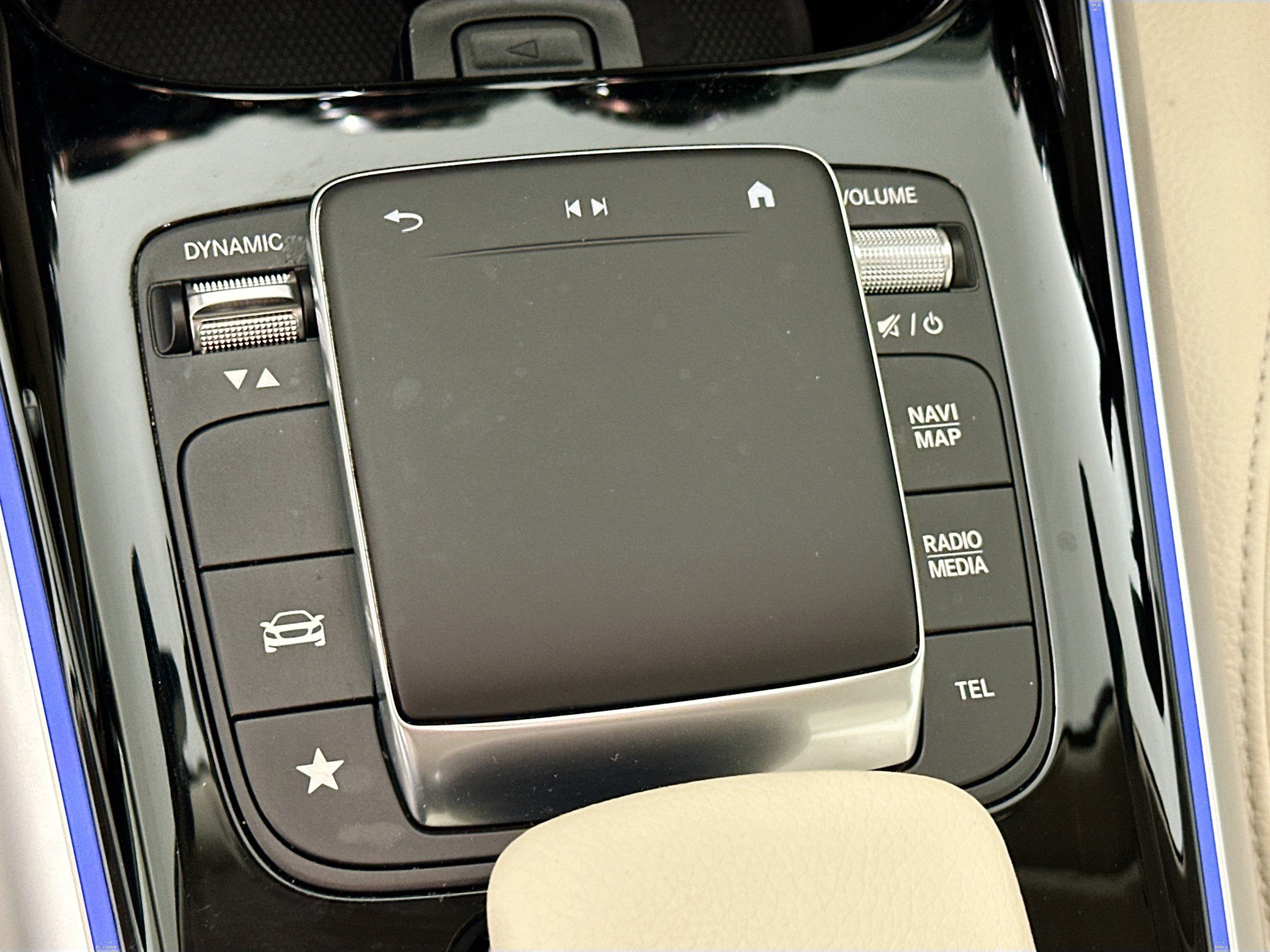 Certified 2023 Mercedes-Benz GLB 250 4MATIC image 21