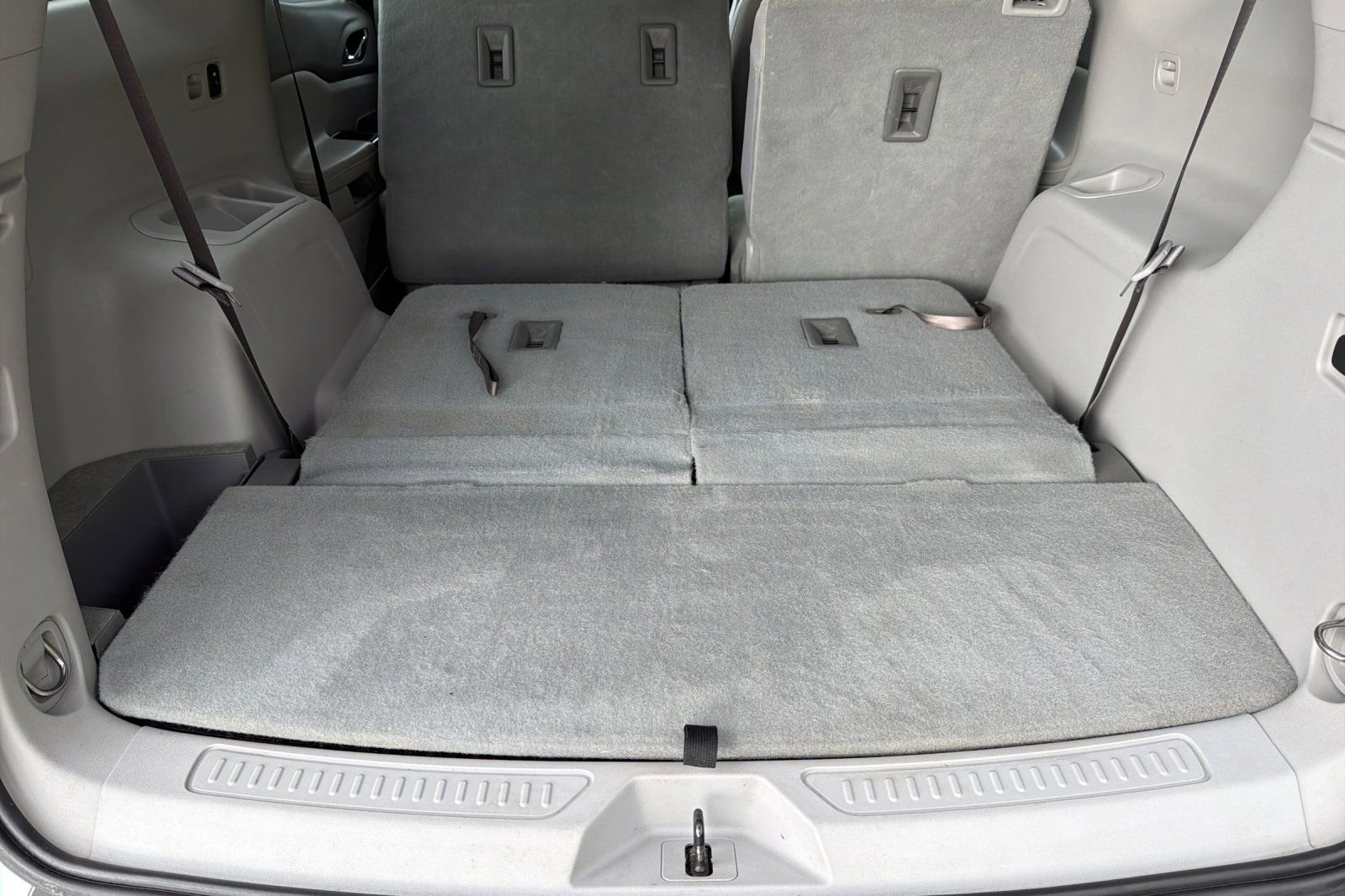 Used 2019 GMC Acadia SLE FWD image 13